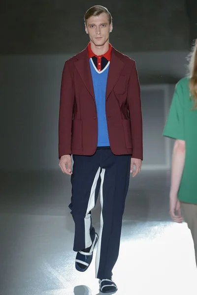 Look 22